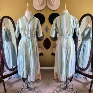 *Beautiful Vintage Stripped Spring Midi Dress*